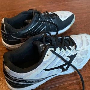 mizuno volleyball shoes